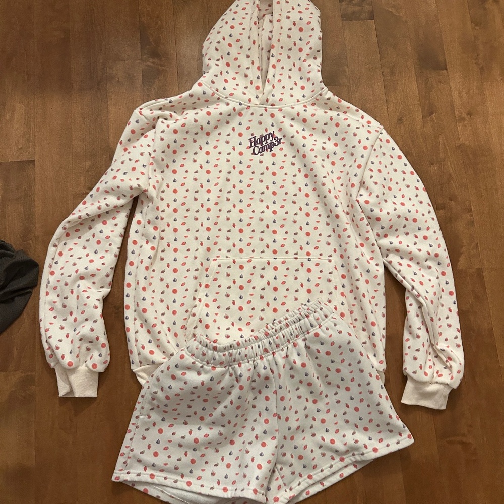 Happy Camp3r Mia Berry Dreams sweatshirt